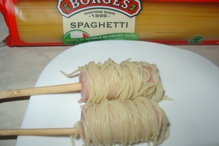 “жаренные на гриле borges спагетти с сюрпризом” с пикантным сырным соусом.: шаг 2