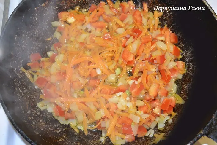 Спагетти по-флотски с кедровыми орешками: шаг 5