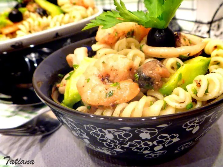 Салат из пасты fusilli c морепродуктами: шаг 6