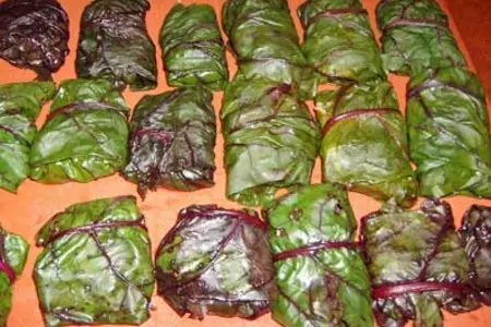 Голубцы из свекольных листьев: шаг 6