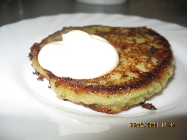 Оладьи кабачковые с сыром: шаг 7