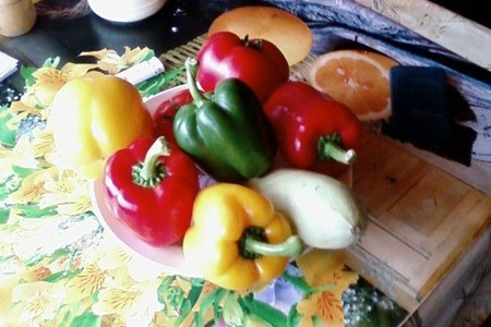 Разноцветные овощи, фаршированные мясом с дымком: шаг 3