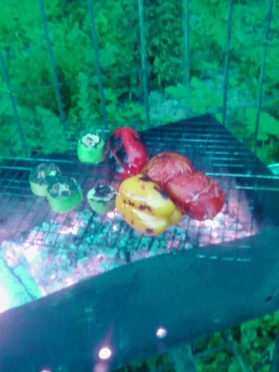 Разноцветные овощи, фаршированные мясом с дымком: шаг 7