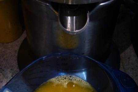 Манная запеканка на апельсиновом соке с творогом: шаг 1