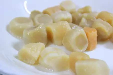 Фарфалле-салат с розовыми гребешками и соусом песто.: шаг 1