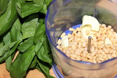 Фарфалле-салат с розовыми гребешками и соусом песто.: шаг 5