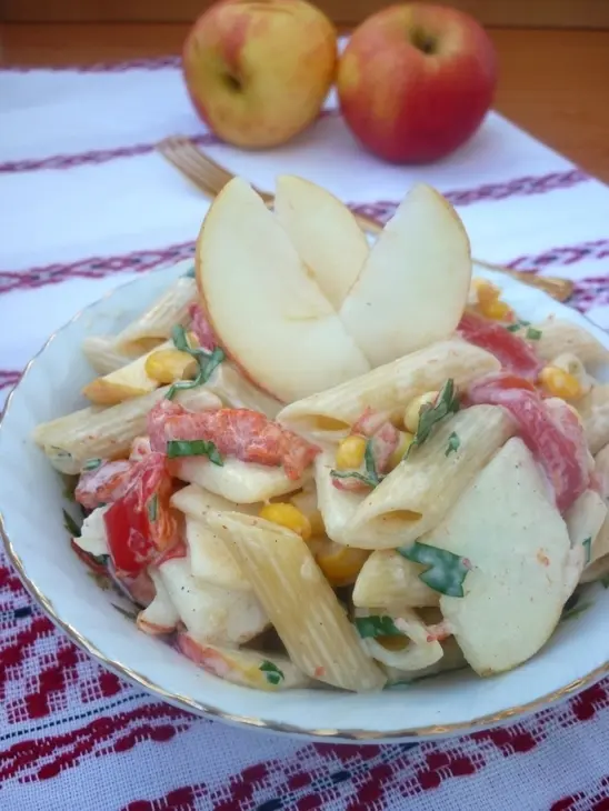 Макаронный салат с яблоком и запечённым перцем: шаг 4