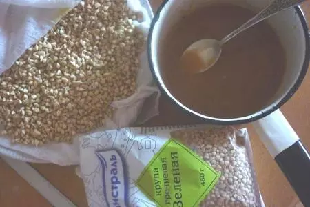Пирожное с росточками зелёной гречи: шаг 1