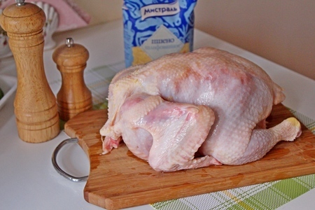 Курица фаршированная пшеном и запеченная с шалфеем .: шаг 2
