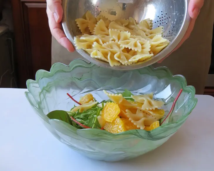Легкий салат с farfalle «между нами девочками»: шаг 5