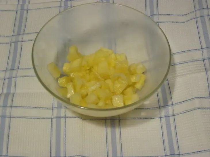 Жёлтый салат: шаг 2