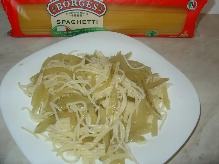 Вкуснейший  датский  салат  из спагетти borges с антрекотом.: шаг 5