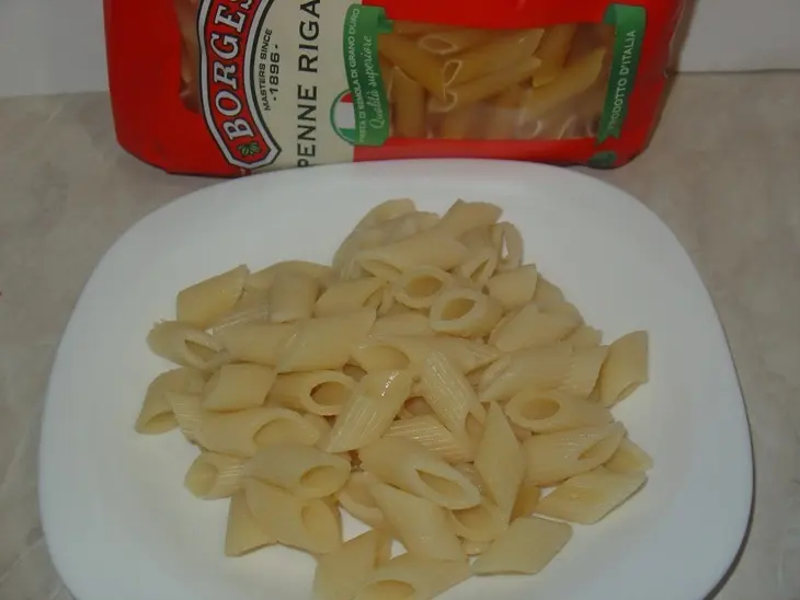 Салат “миланский” с penne rigate, яблоком и копченой рыбой.: шаг 3