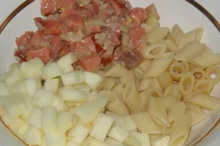 Салат “миланский” с penne rigate, яблоком и копченой рыбой.: шаг 4
