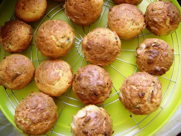 Закусочные сырные маффины с грибами на манке: шаг 5