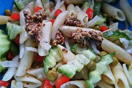 Салат из пенне с овощами и сырными "рафаэлками": шаг 5
