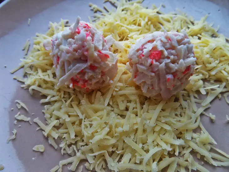 Салат из пенне с овощами и сырными "рафаэлками": шаг 8