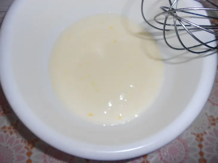 Блинные мешочки с изюмом, яблоками и орехами: шаг 1
