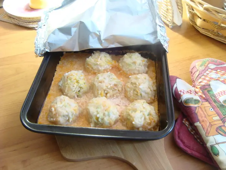 Куриные ёжики в томатном соусе с кабачком и тыквой.(ужин для моего короля): шаг 11