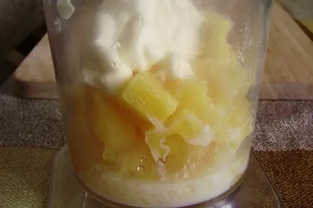 Нежные бисквитные блинчики со вкусом пиноколады.: шаг 4