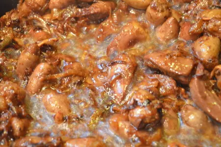 Плов с куриными сердечками: шаг 3