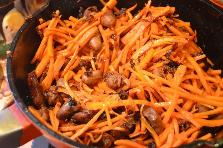 Плов с куриными сердечками: шаг 5