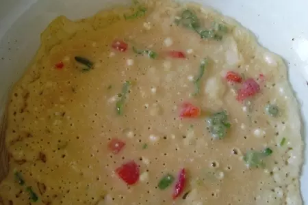 Блинчики закусочные кукурузные, с брынзой и овощами.: шаг 3