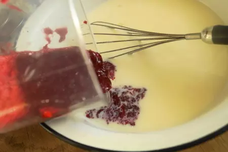 Нежные вишневые блинчики: шаг 4