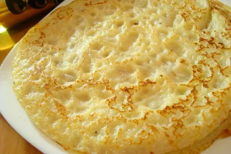 Блинный пирог с рисом, яйцом и зелёным луком.: шаг 4