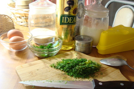Блинный пирог с сыром и зеленью.: шаг 1
