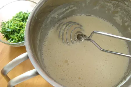 Блинный пирог с сыром и зеленью.: шаг 5