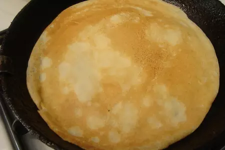 Блины фаршированные лесными грибами с гречкой и жареным луком: шаг 7