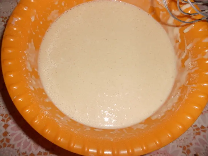 Блинный торт с шоколадным кремом и земляникой: шаг 3