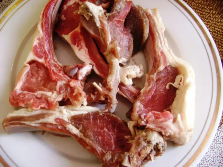 Бараньи ребрышки с овощами и запеченной фасолью.: шаг 1