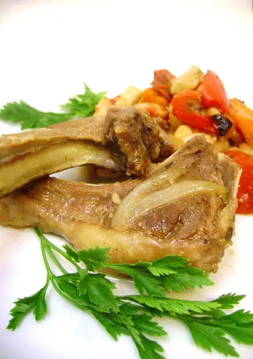 Бараньи ребрышки с овощами и запеченной фасолью.: шаг 6