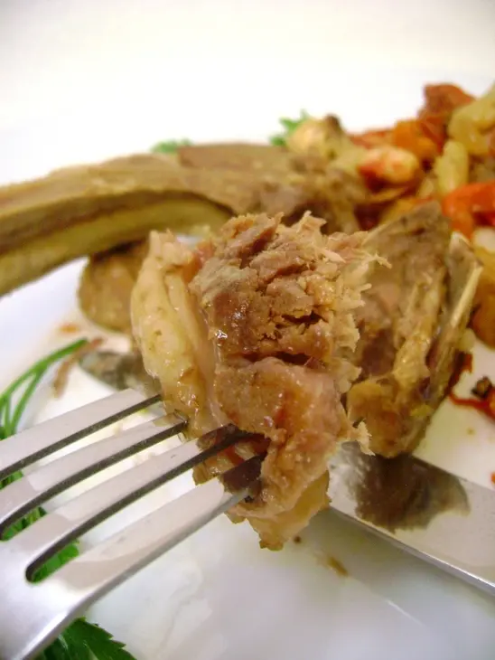 Бараньи ребрышки с овощами и запеченной фасолью.: шаг 7