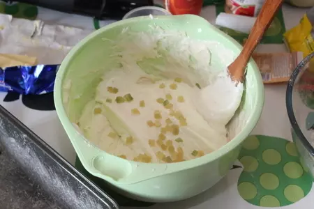 Кекс с цукатами: шаг 5