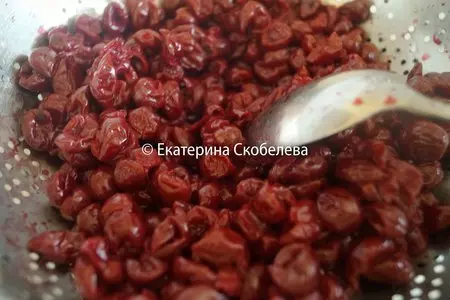 Торт "пьяная вишня": шаг 1