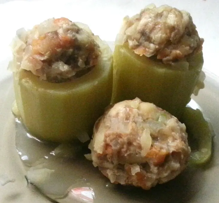 Кабачки фаршированные мясом и овощами "сообразим на троих": шаг 4
