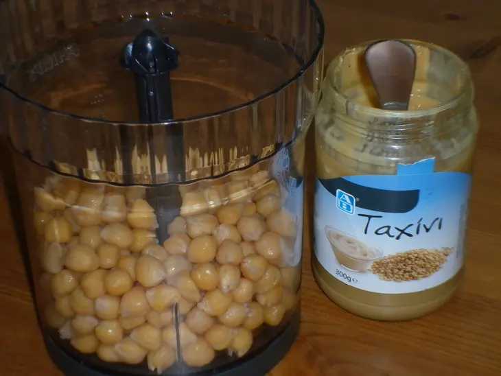 Домашние конфеты "не может быть" со вкусом халвы: шаг 4