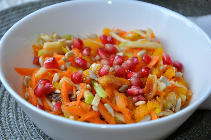Витаминный салат с тыквой и морковкой.: шаг 4