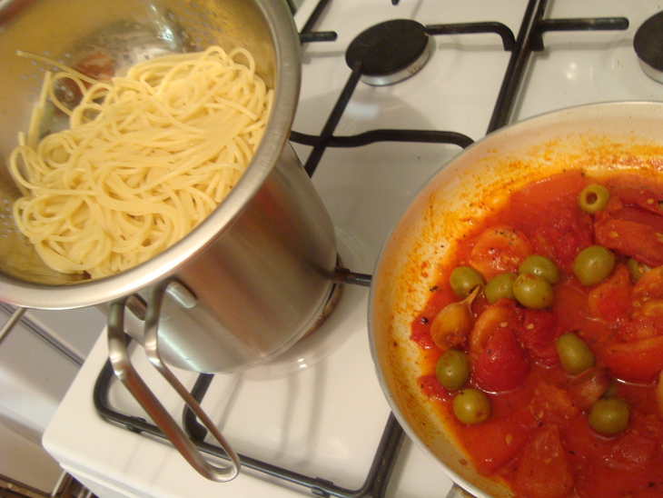 Спагетти с томатами (еда в пост).: шаг 6