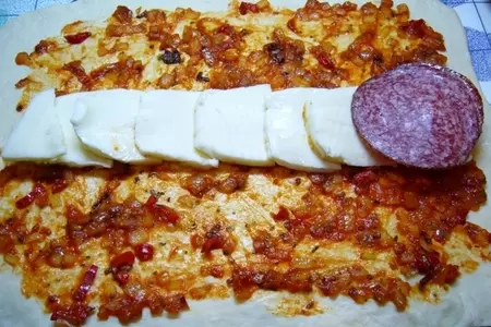 Закрытая пицца-вулкан «обжигающий stromboli”: шаг 4