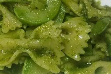 Фарфалле с овощами и соусом из кинзы: шаг 6