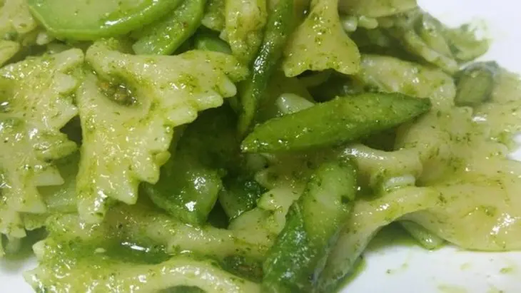 Фарфалле с овощами и соусом из кинзы: шаг 7