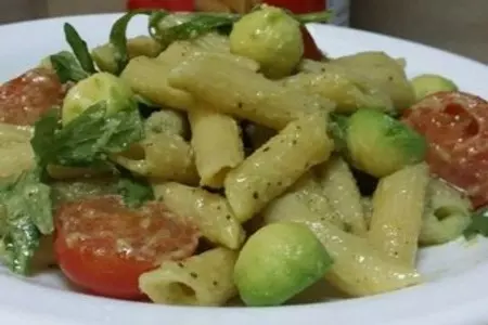 Пенне с рукколой,черри и соусом из авокадо: шаг 6
