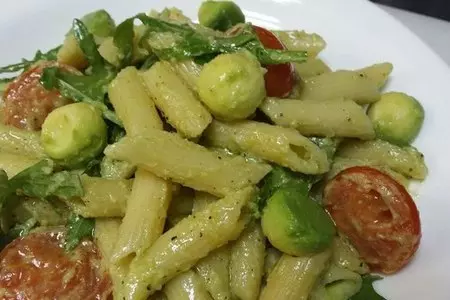 Пенне с рукколой,черри и соусом из авокадо: шаг 7