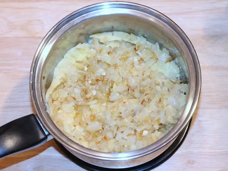 Слоёные трубочки из лаваша с картофельным пюре: шаг 5