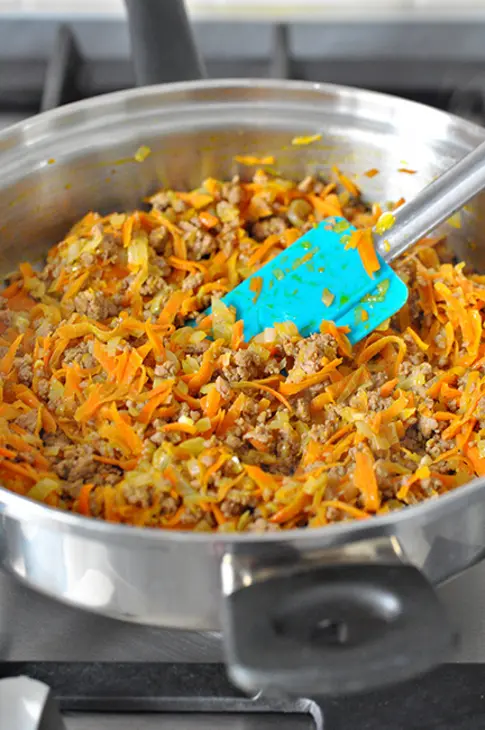 Тимбаль с  баклажанами-гриль, пенне и мясным рагу "на радость девочкам".: шаг 4