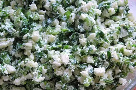 Пончики-пирожки с зеленью и сырами.: шаг 3